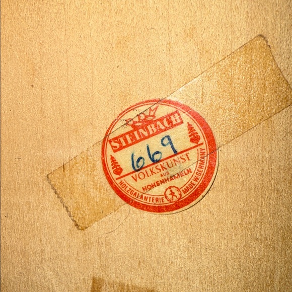 Steinbach Plaid Nutcracker Figurine with Green Hat with trunk - Picture 4 of 4